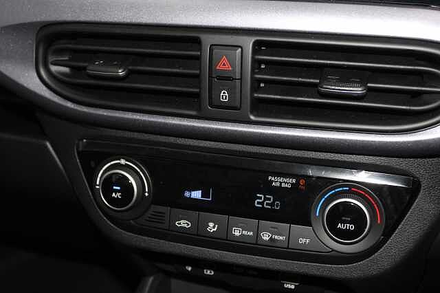 Hyundai i10 1.0 [63] Premium 5dr Auto [Nav]