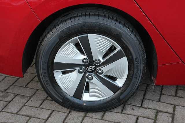 Hyundai Ioniq 1.6 GDi Hybrid SE Connect 5dr DCT