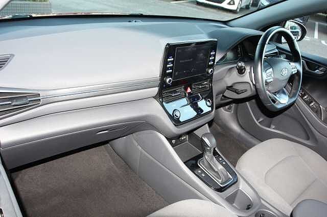 Hyundai Ioniq 1.6 GDi Hybrid SE Connect 5dr DCT