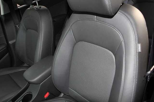 Hyundai Kona 1.6 GDi Hybrid Ultimate 5dr DCT