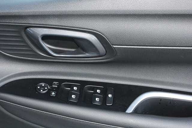 Hyundai i20 1.0T GDi Premium 5dr DCT