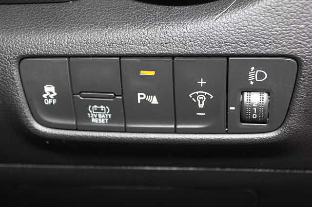 Hyundai Kona 1.6 GDi Hybrid Premium 5dr DCT