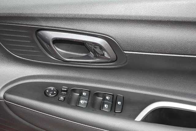 Hyundai i20 1.0T GDi 90 Tech Line 5dr DCT