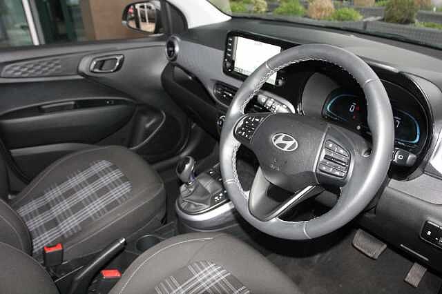 Hyundai i10 1.2 [79] Premium 5dr Auto [Nav]