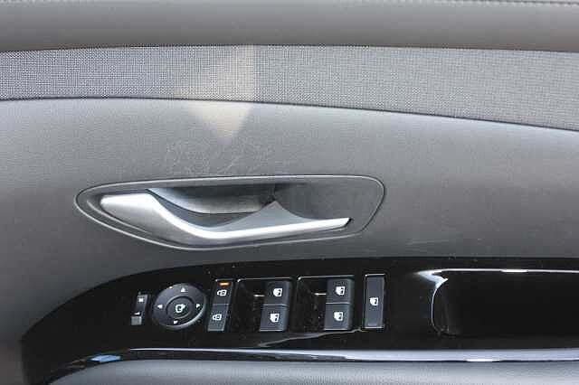 Hyundai Tucson 1.6T Plug-in Hybrid Premium 5dr 4WD Auto