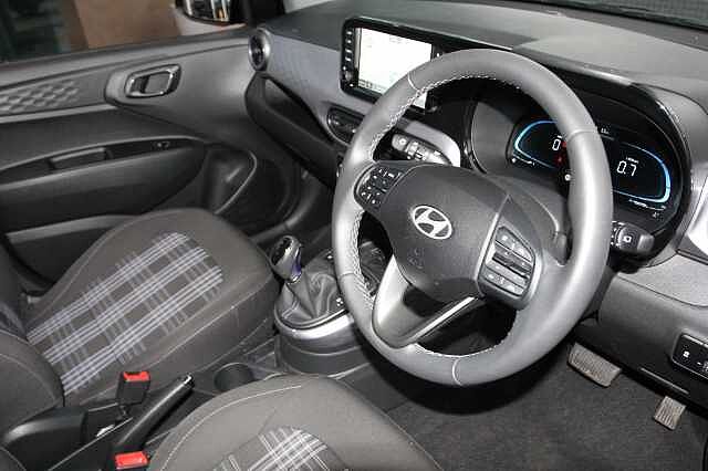 Hyundai i10 1.2 [79] Premium 5dr Auto [Nav]
