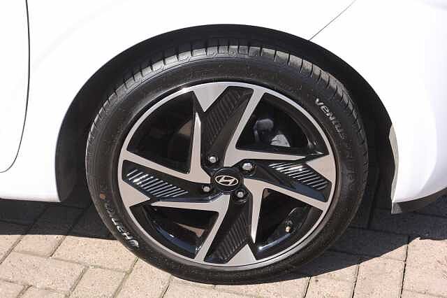 Hyundai i10 1.0 [63] Premium 5dr Auto [Nav]