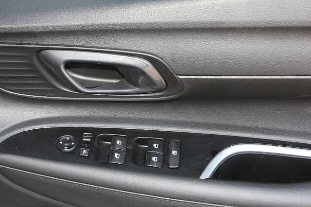 Hyundai i20 1.0T GDi Premium 5dr DCT